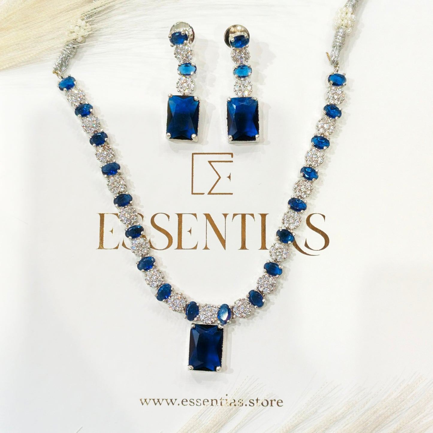 Luxury Blue Crystal and Silver Stone Necklace Set