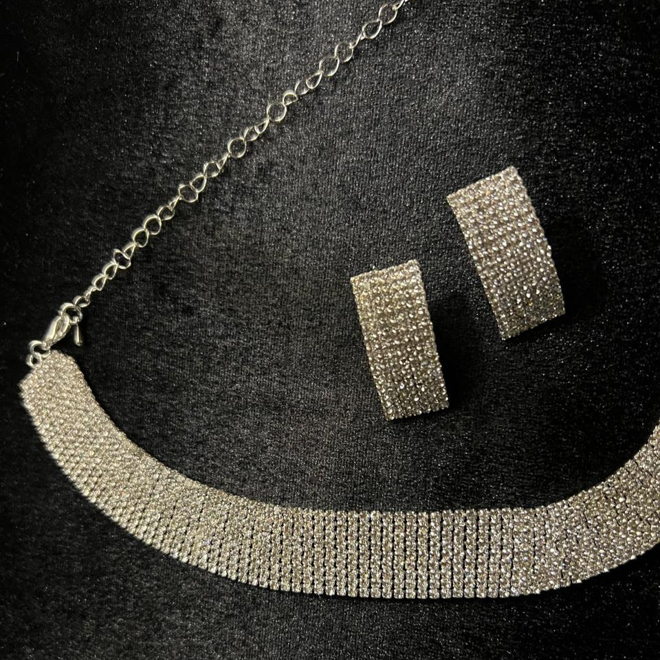Premium Diamantes Necklace Set