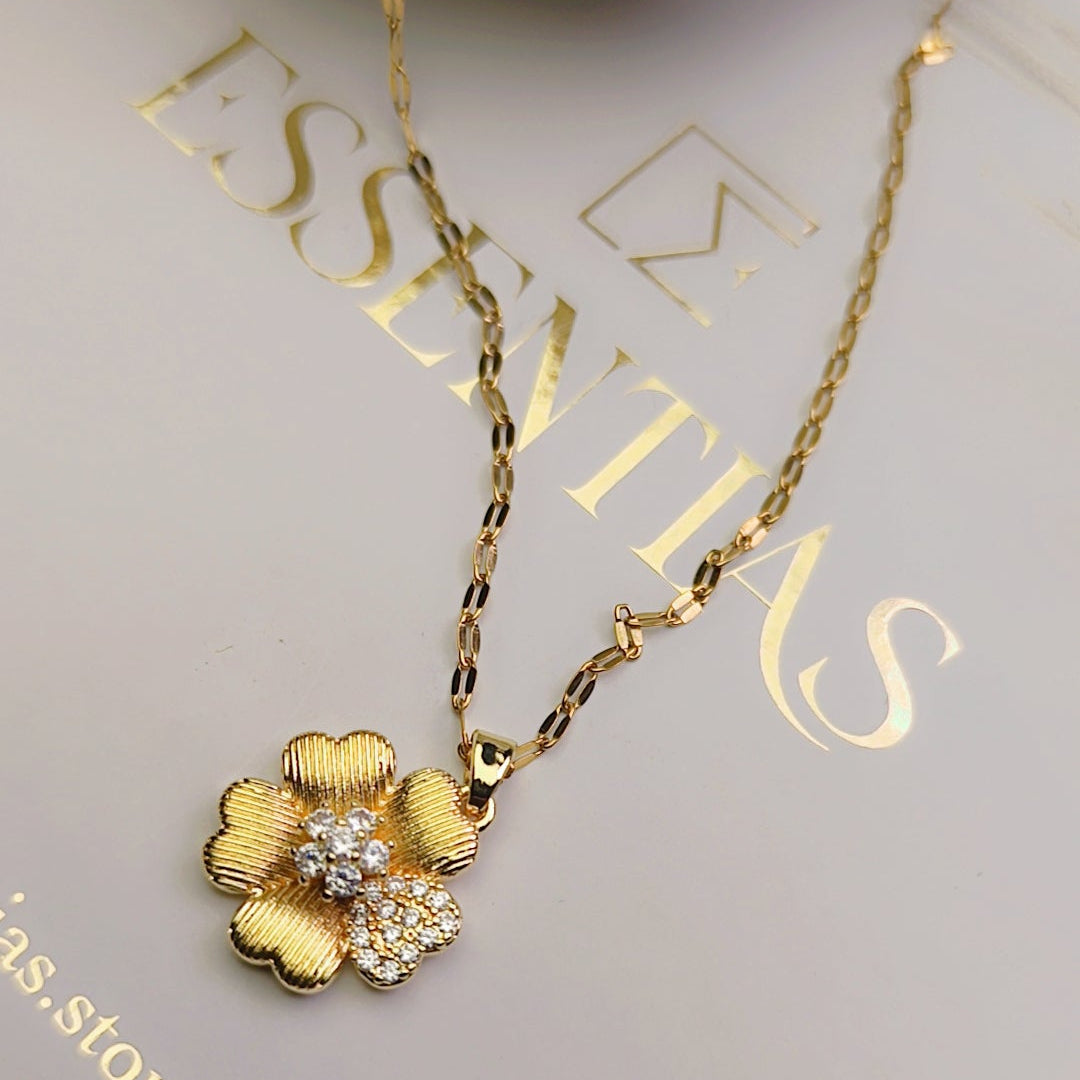 Luxury Golden Floral Pendant Set