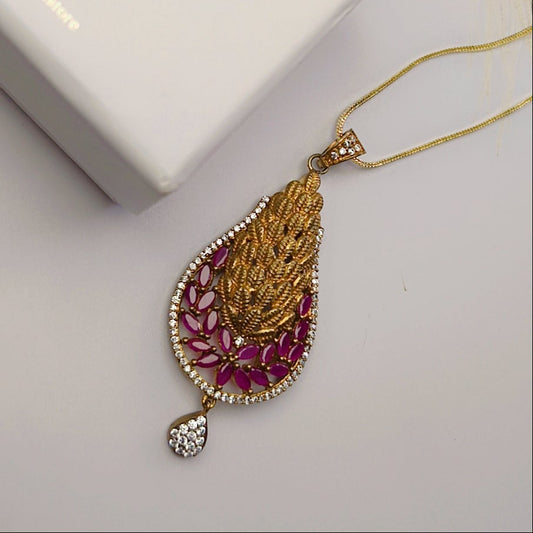 Antique Gold Zircone Pendant