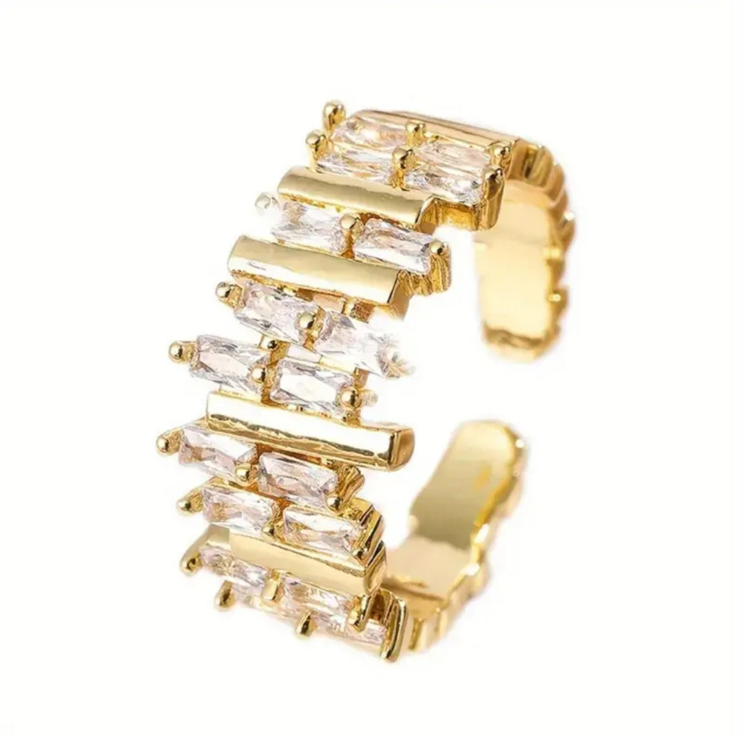 Unique Geometric Golden Ring