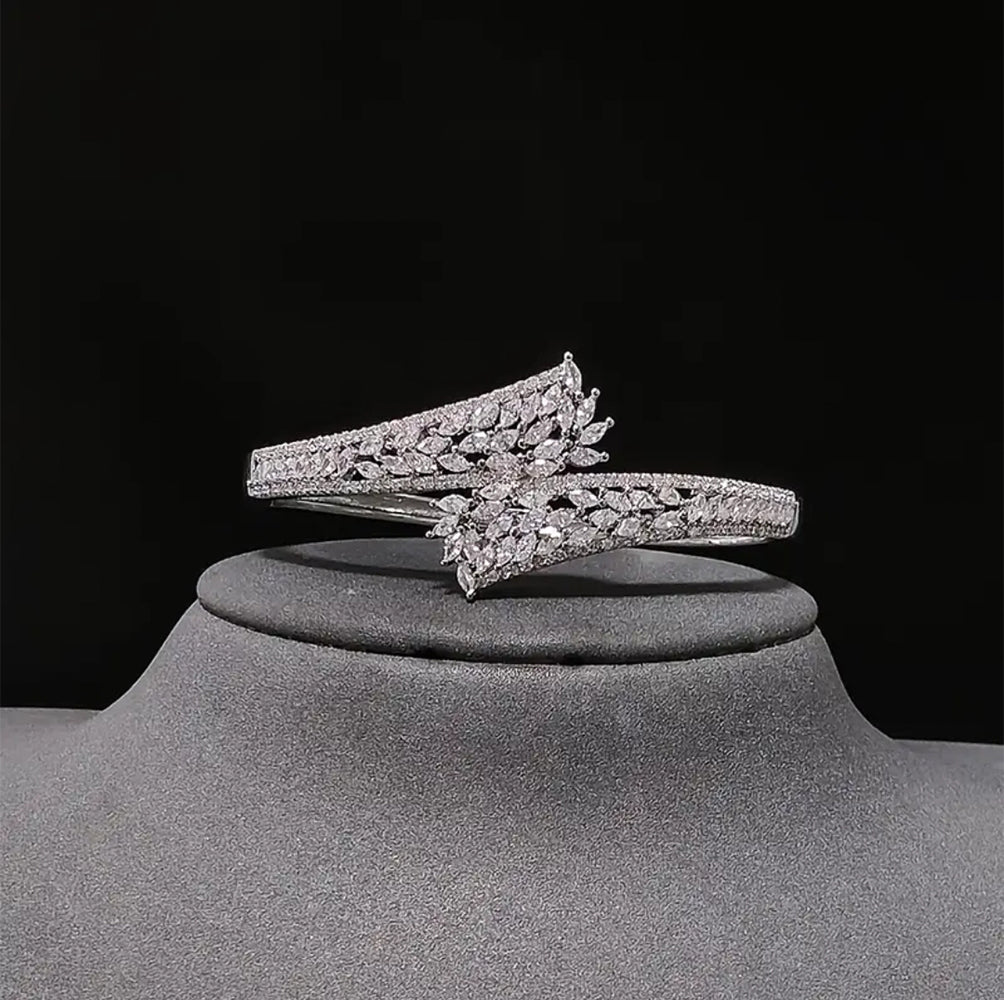 Premium Zirconium Bracelet –ESSENTIAS