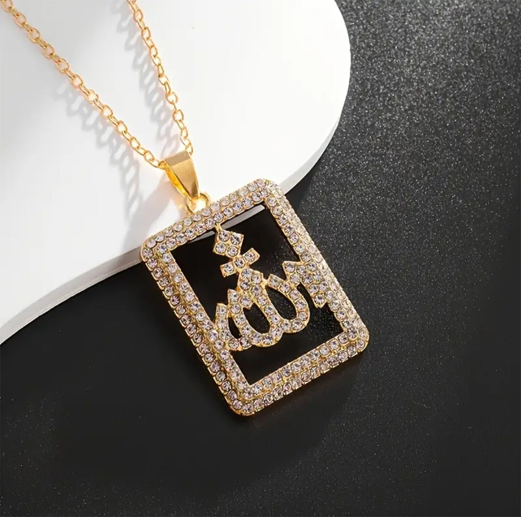 Delicate Full Zirconium Pendant