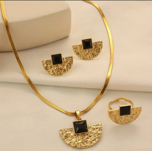 High End Designer Pendant Set – ESSENTIAS