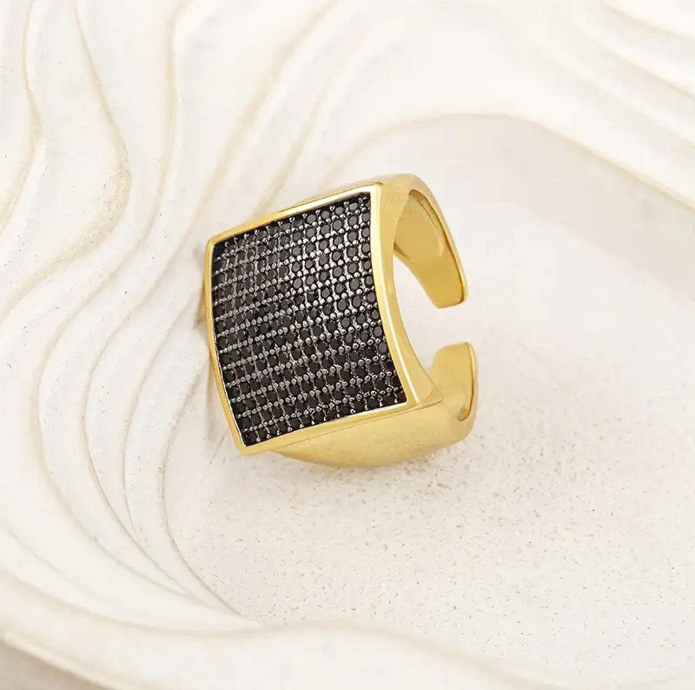 Golden square zirconium Ring-ESSENTIAS