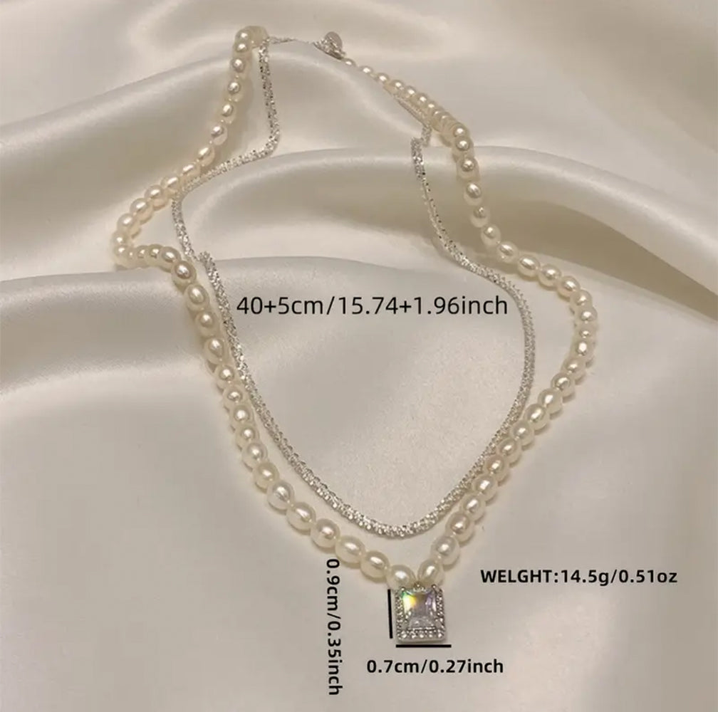 Elegant Silver Stone Pendant With Pearls