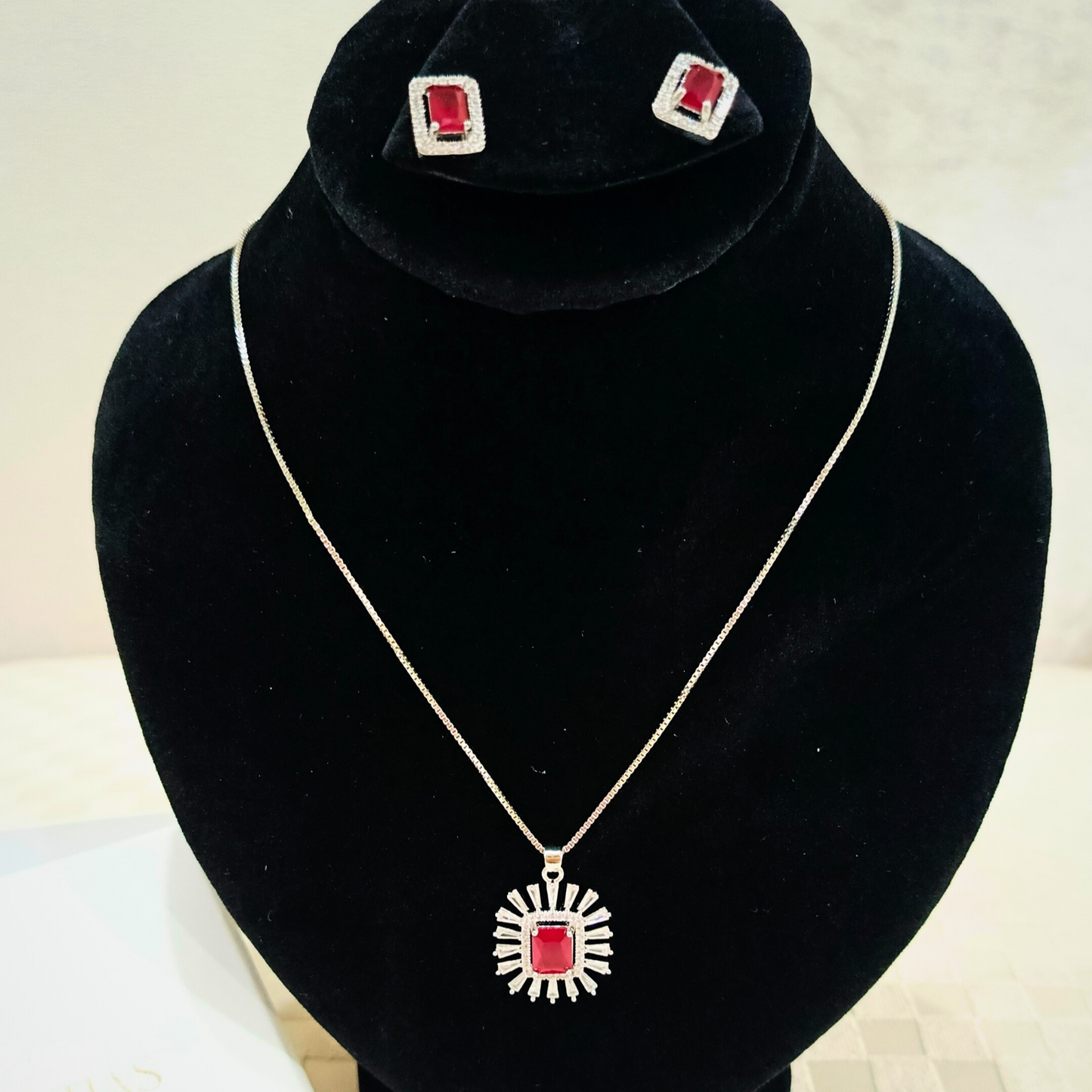 Trendy Zircon Studded Pendant Set