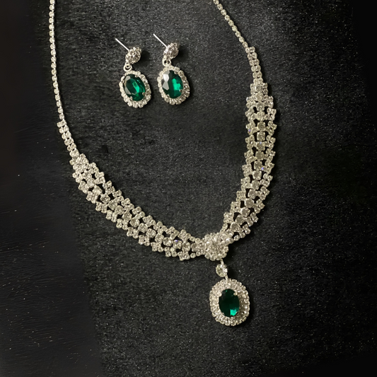Premium Emerald Zirconium Necklace Set – ESSENTIAS