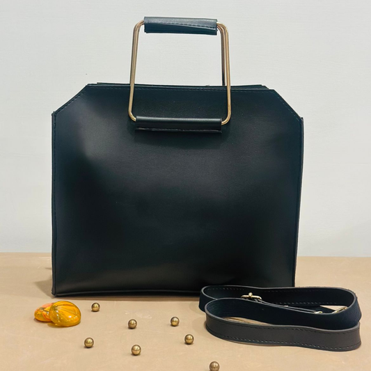 Stylish Black Hand Bag – Elegant, Versatile & Perfect for Any Occasion