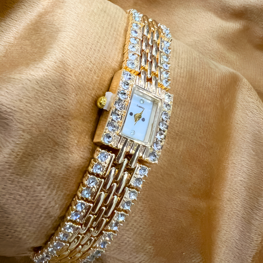 Premium Gold-Tone Square Rhinestone Quartz Watch – Luxury Fashion Timepiece