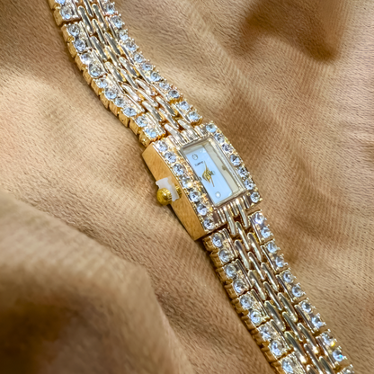 Premium Gold-Tone Square Rhinestone Quartz Watch – Luxury Fashion Timepiece