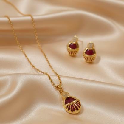 Elegant Golden  Pendant Set