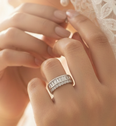 Elegant Silver Crystal Ring