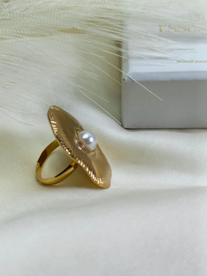 Premium Gold Pearl Ring