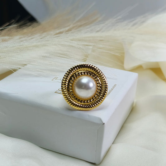 Stylish Gold Pearl Ring