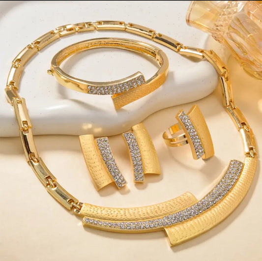 Premium Golden Necklace Set| Elegant Matching Accessories|