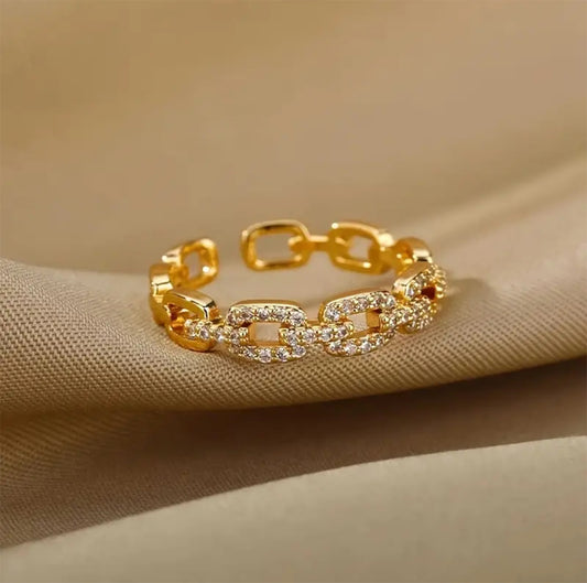 Unique Cubic Zirconium Ring
