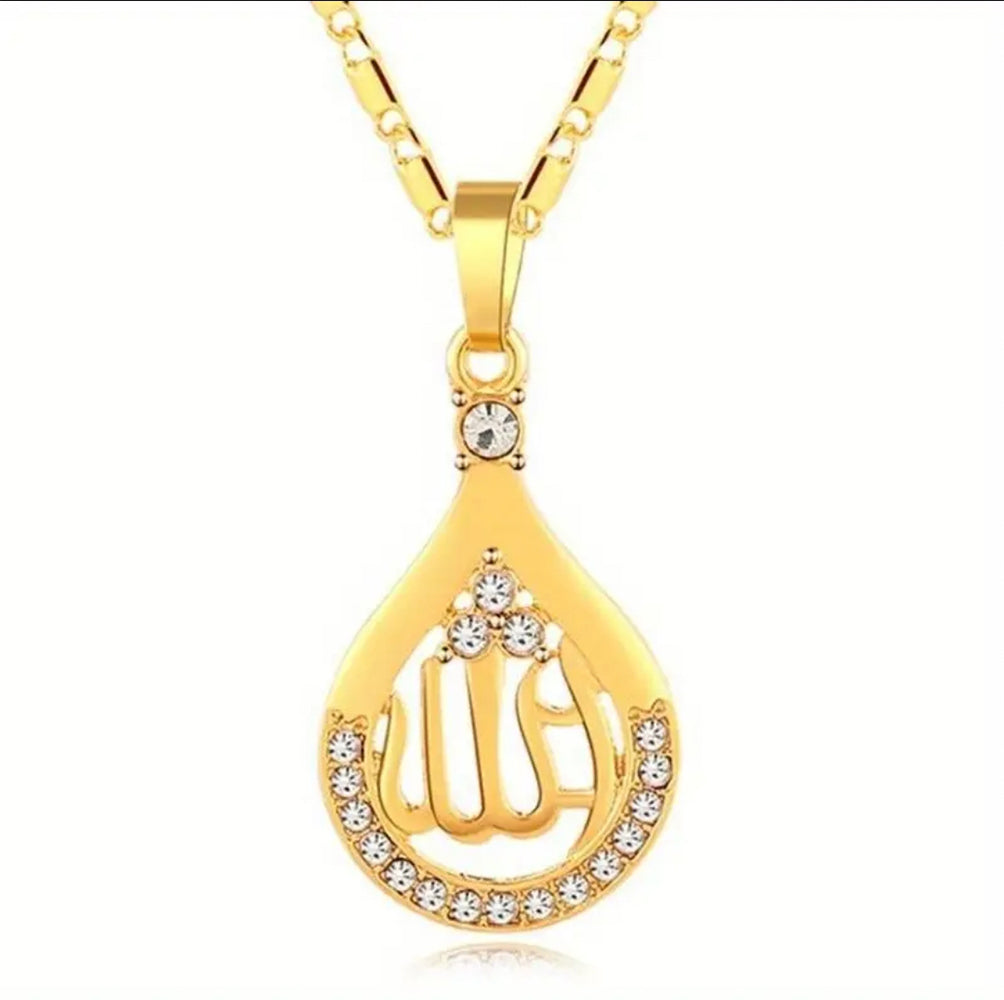 Timeless Everyday Golden  Pendant – ESSENTIAS