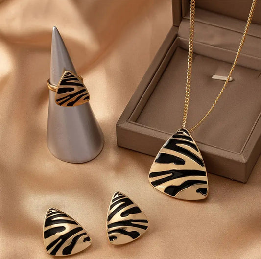 Premium Modern Geometric Pendant Set
