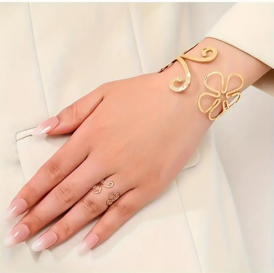 Elegant Golden Floral Bracelet Set