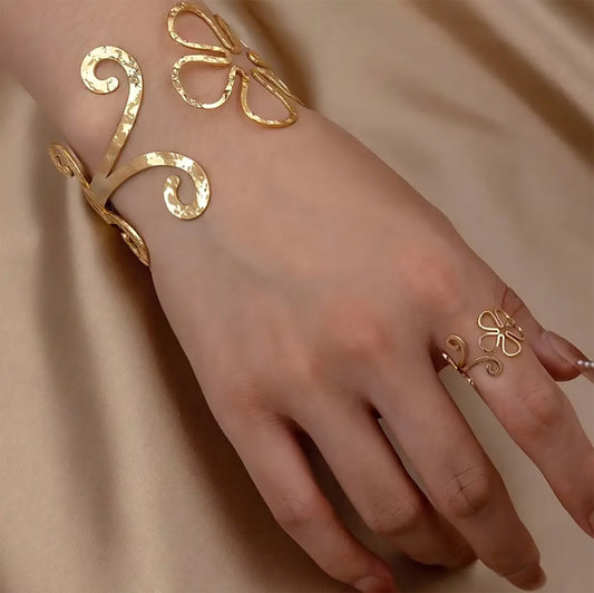 Elegant Golden Floral Bracelet Set