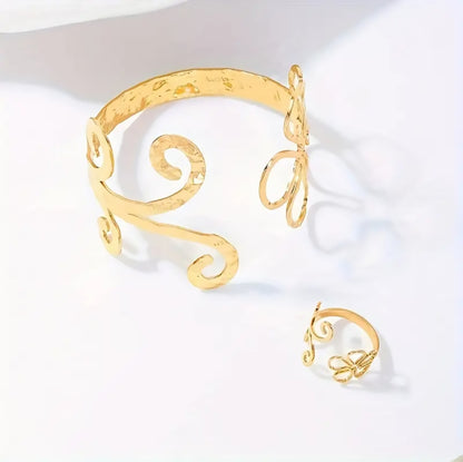 Elegant Golden Floral Bracelet Set
