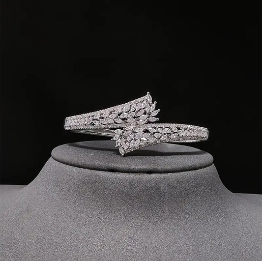Premium  Zirconium Bracelet –ESSENTIAS