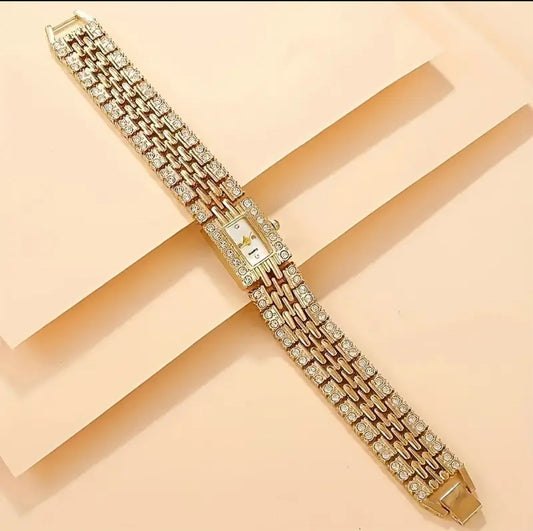 Premium Gold-Tone Square Rhinestone Quartz Watch – Luxury Fashion Timepiece