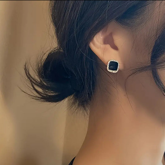 Minimalist Stud Earrings For Everyday
