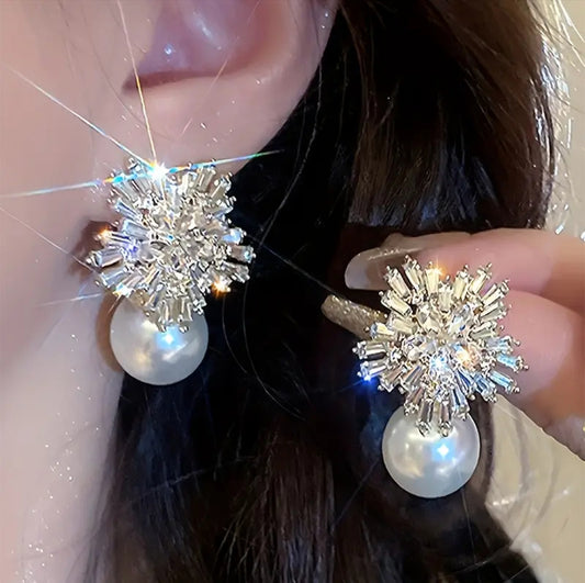 Snowflake Zirconium Earrings _ ESSENTIAS