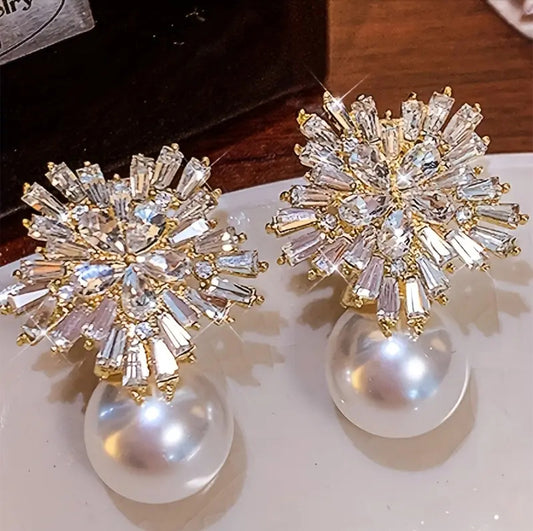 Snowflake Zirconium Earrings _ ESSENTIAS