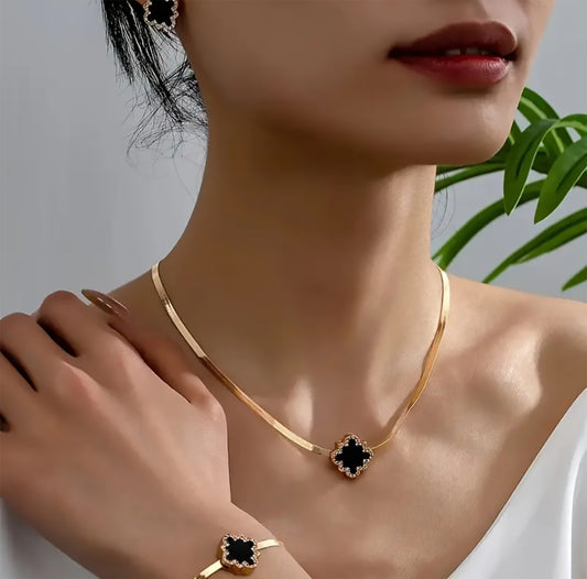 Unique Floral Zircon Studded pendant Set