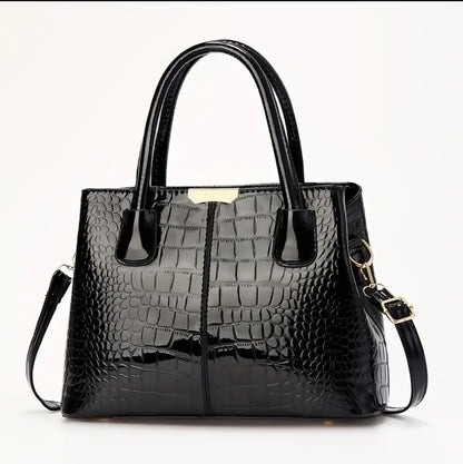 Black Crocodile Pattern Bag – ESSENTIAS