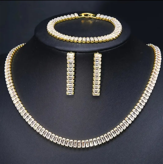 Sparkling Crystal  Necklace Set -ESSENTIAS
