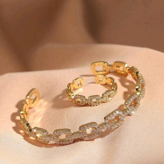 Fasionable Golden Zircon Studded Bracelet Set