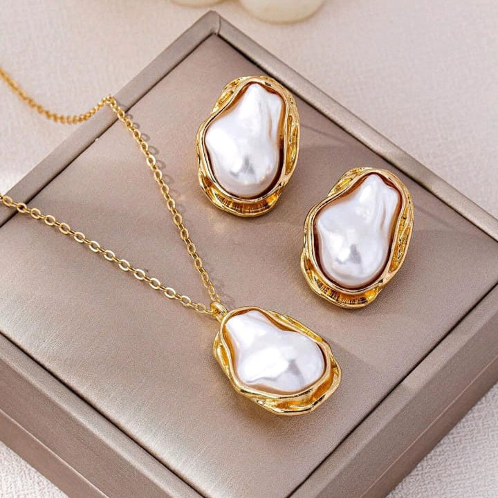 Elegant White & Gold Pendant Set