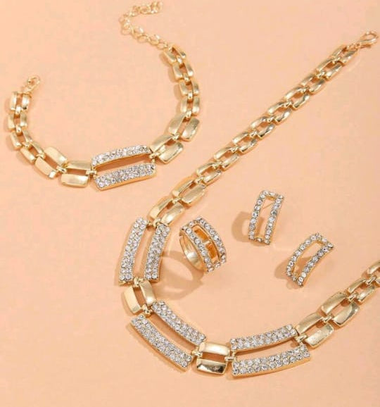 Luxury Unique Golden Necklace Set