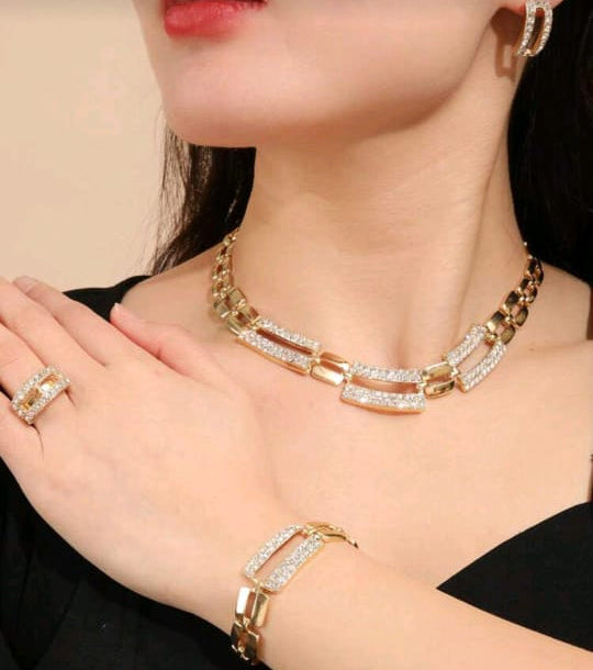 Luxury Unique Golden Necklace Set