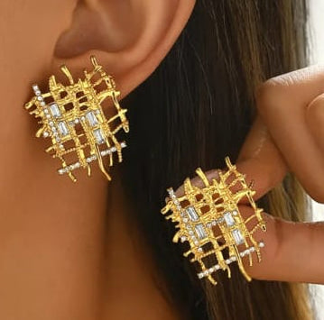 Premium Golden Line Pattern Earrings