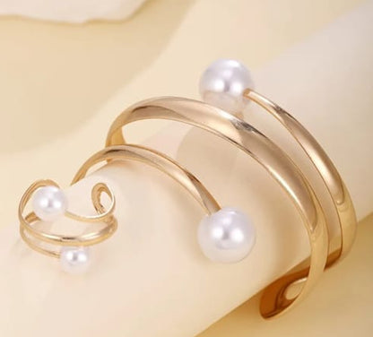 Stylish Golden Bracelet Set