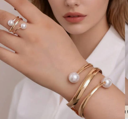 Stylish Golden Bracelet Set