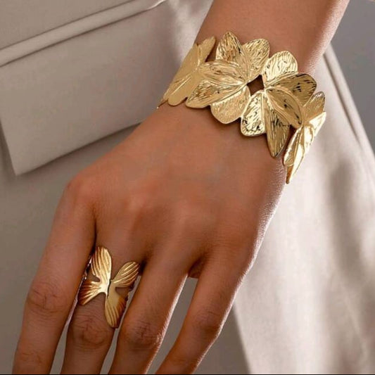 Premium Golden Bracelet Set