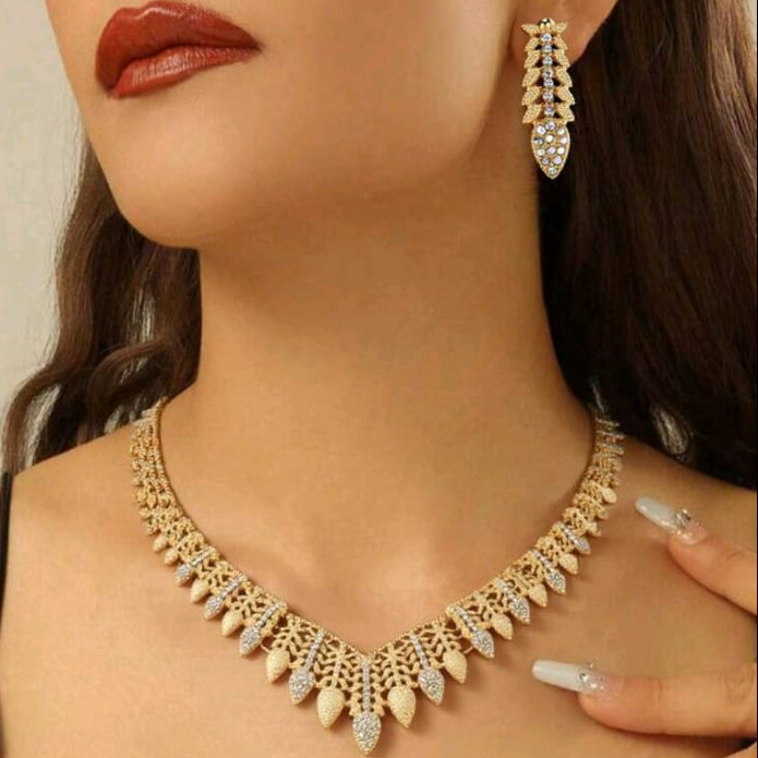 Golden Leaf Shimmering Diamonties Necklace Set