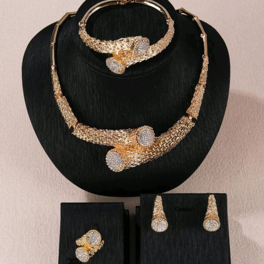 High-End Glamorous Zircon Gold Necklace Set