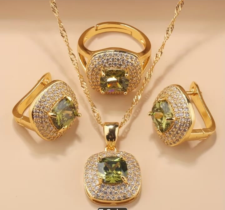Classy Square Pendant Set