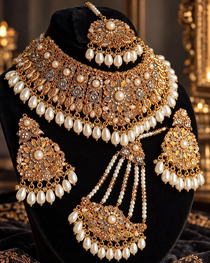 Elegant Pearl Bridal Necklace Set