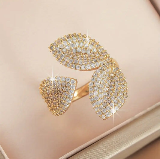 Luxury Iced-Out Full Zirconium Flower Ring