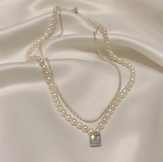 Elegant Silver Stone Pendant With Pearls