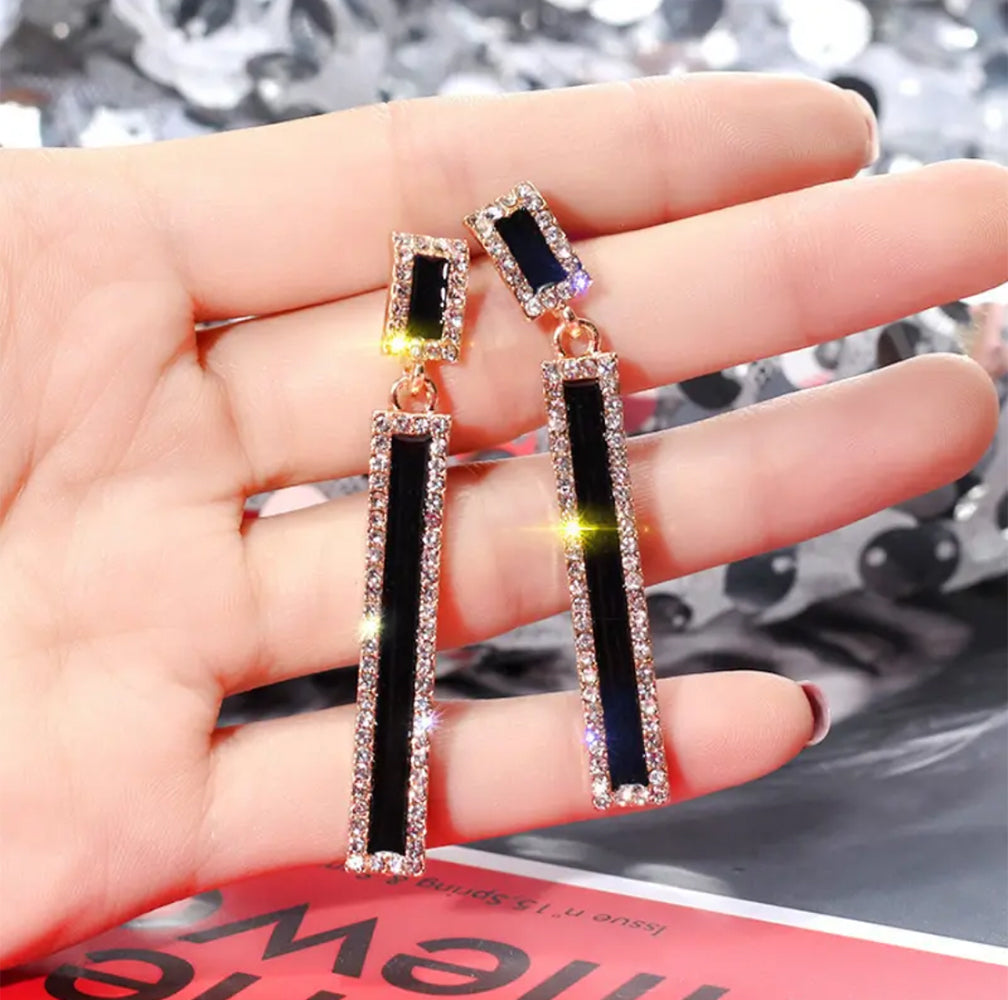 Elegant Geometric Dangle Earrings