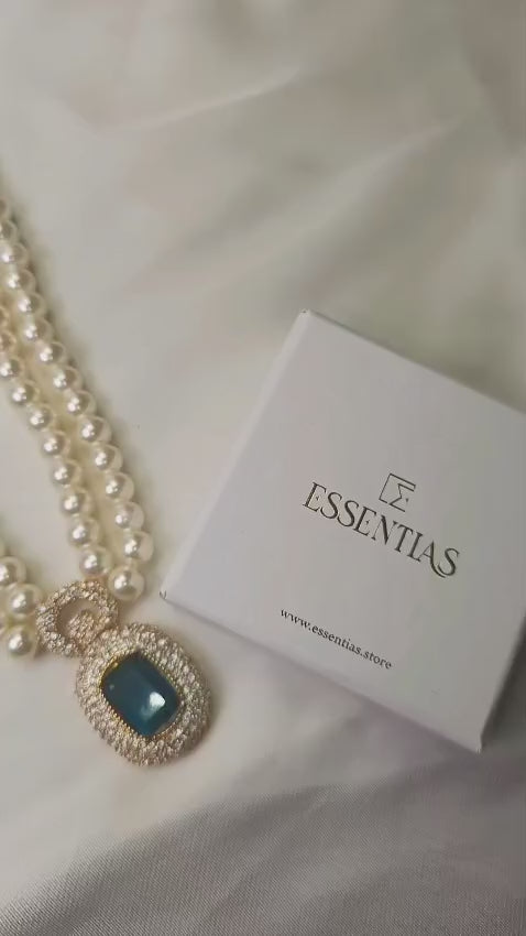 Luxury Pearl Necklace Set